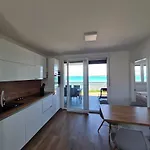 Adria Appartement Nin