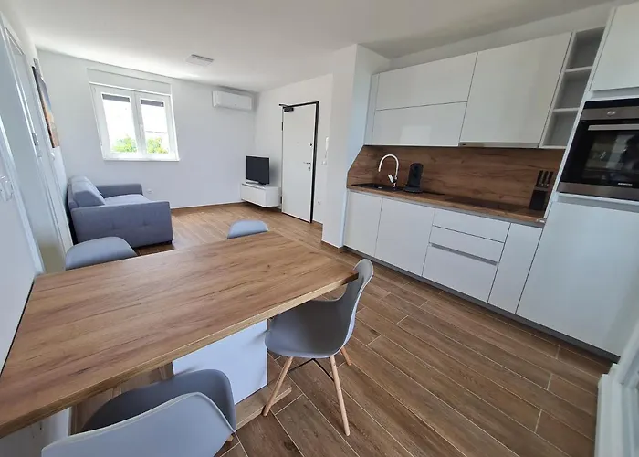 Adria Apartamento Nin