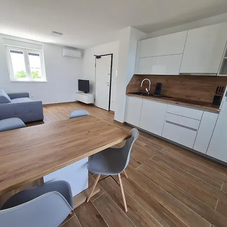 Adria Apartment Nin