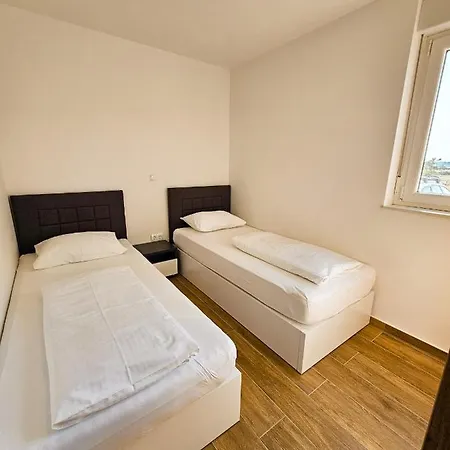 Adria Apartman *